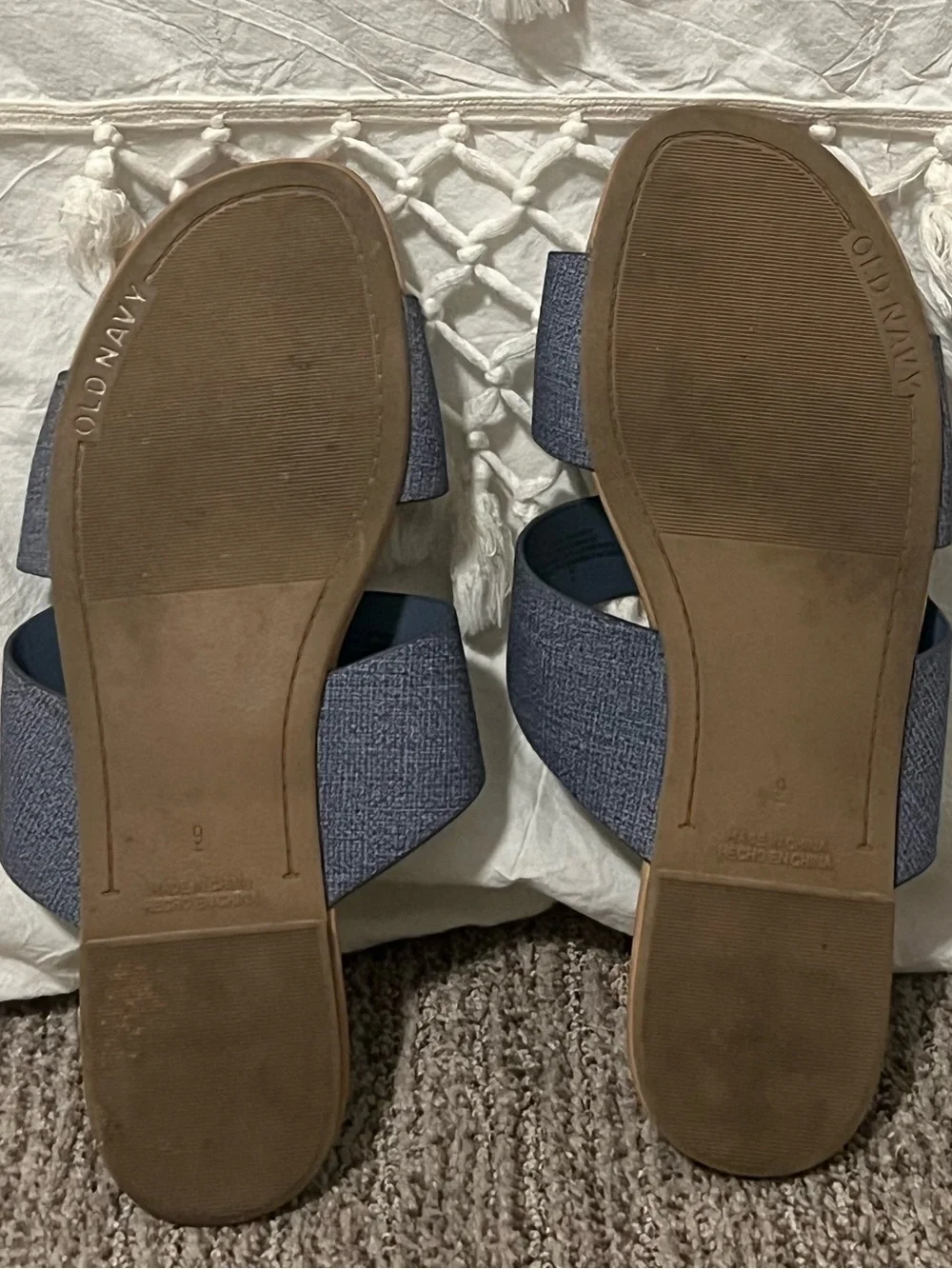 Women’s Blue/Denim Cross-Strap Slide Sandals. Size 9